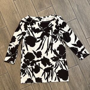 Ann Taylor Factory Brown and Cream Floral Patterned Top, Size Small.